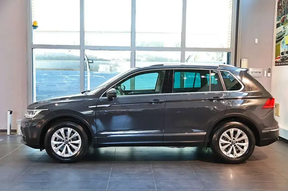 Usata VW Tiguan Life 150 CV (110 kW) 2022 Grigio SUV