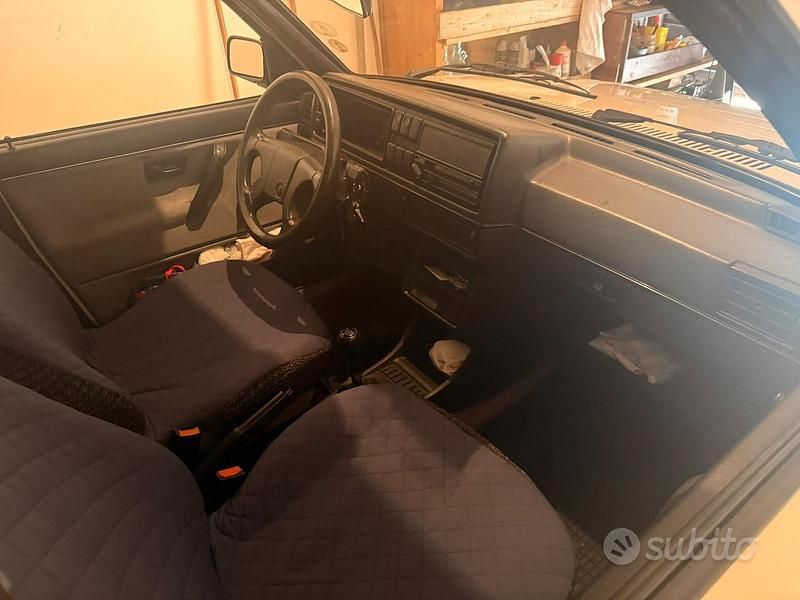 Usata VW Golf II 54 CV (39 kW) 1990 Bianco Utilitaria