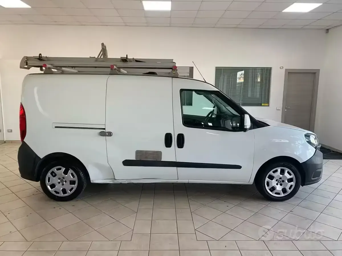 Usata Fiat Doblò Active 120 CV (88 kW) 2018 Bianco Monovolume