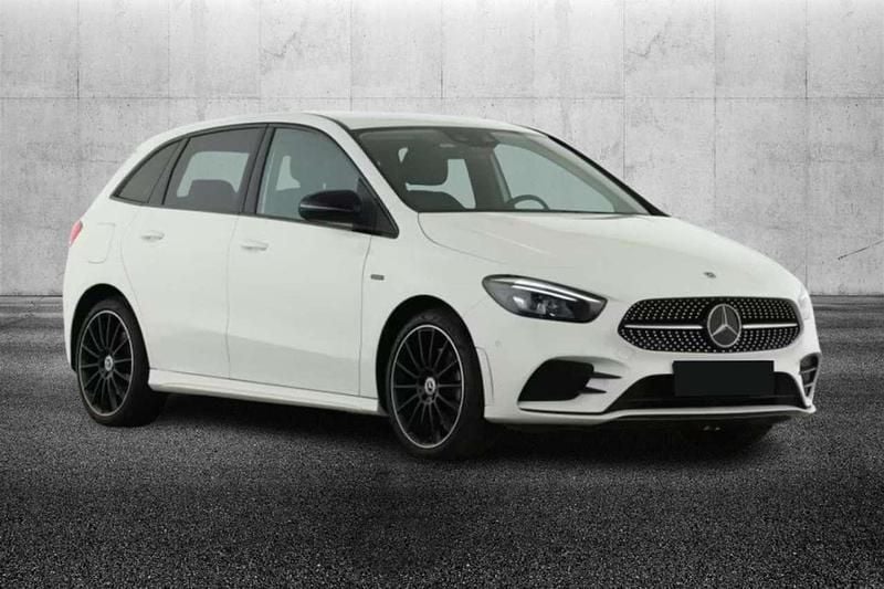 Usata Mercedes B250e Premium 218 CV (160 kW) 2022 Bianco Monovolume