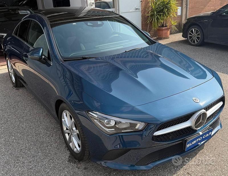 Usata Mercedes CLA200 150 CV (110 kW) 2021 Blu Berlina