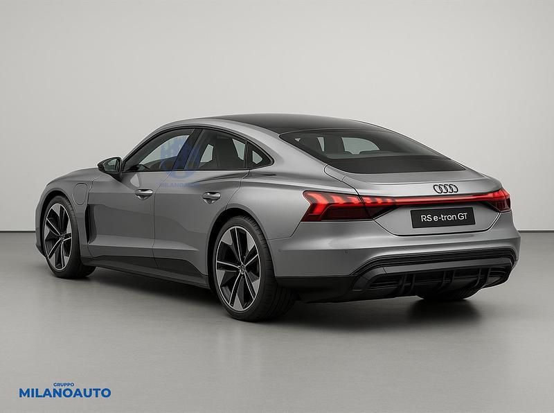 Usata Audi e-tron GT quattro Performance 620 kW (843 CV) 2025 Grigio Berlina