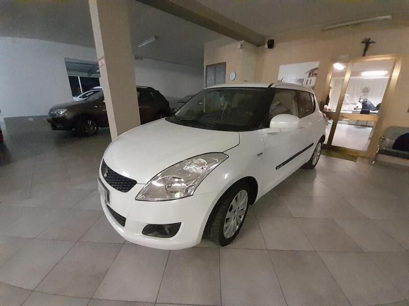 Usata Suzuki Swift GL 75 CV (55 kW) 2012 Bianco Utilitaria