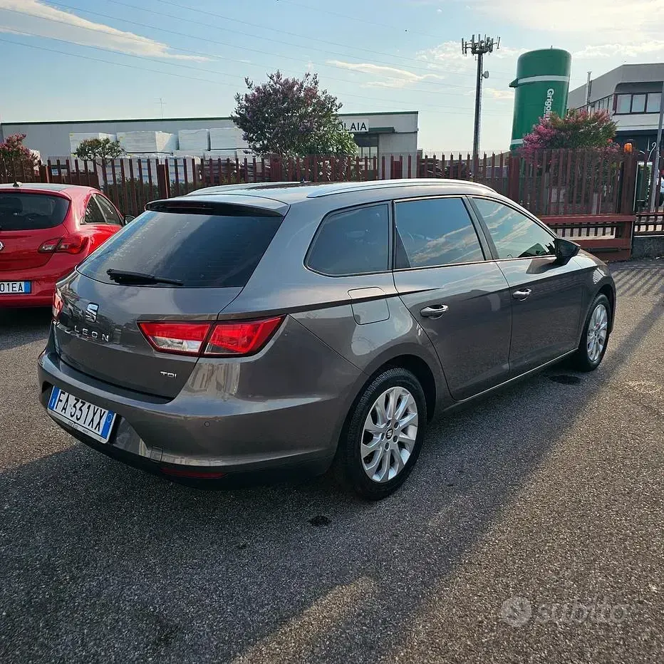 Usata Seat Leon ST Business 105 CV (77 kW) 2015 Grigio Station wagon