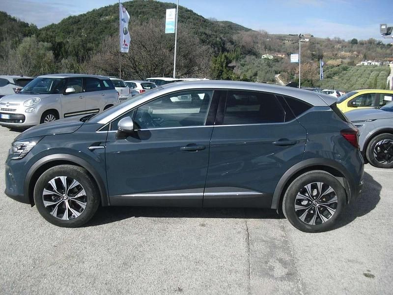 Usata Renault Captur Techno 101 CV (74 kW) 2024 Blu SUV