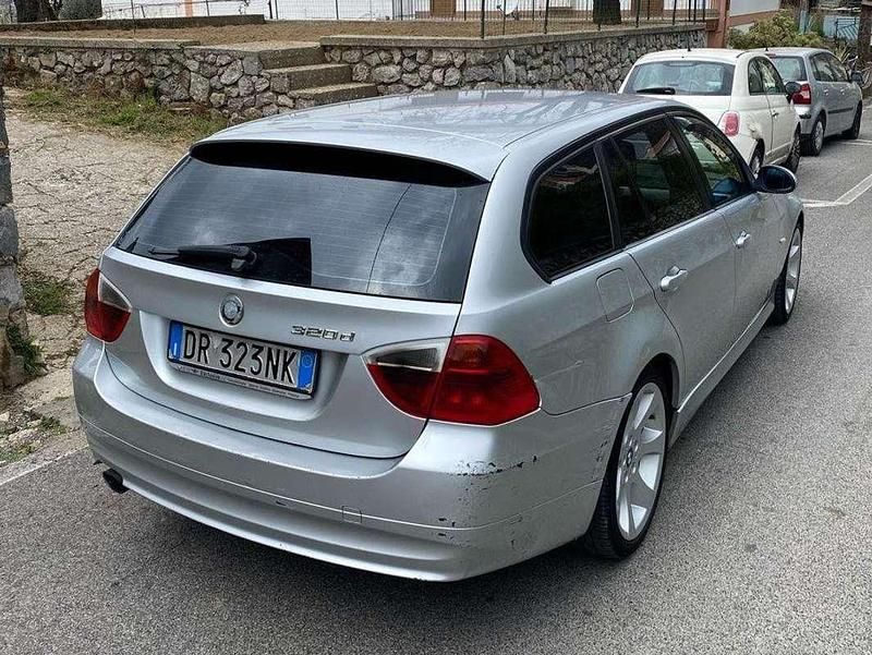 Usata BMW 320 177 CV (130 kW) 2008 Grigio Station wagon