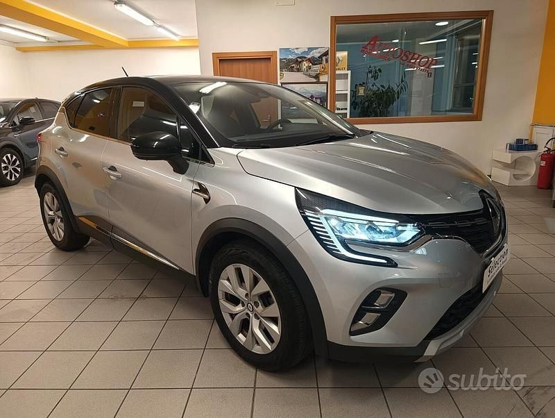 Usata Renault Captur Intens 145 CV (106 kW) 2022 Grigio SUV