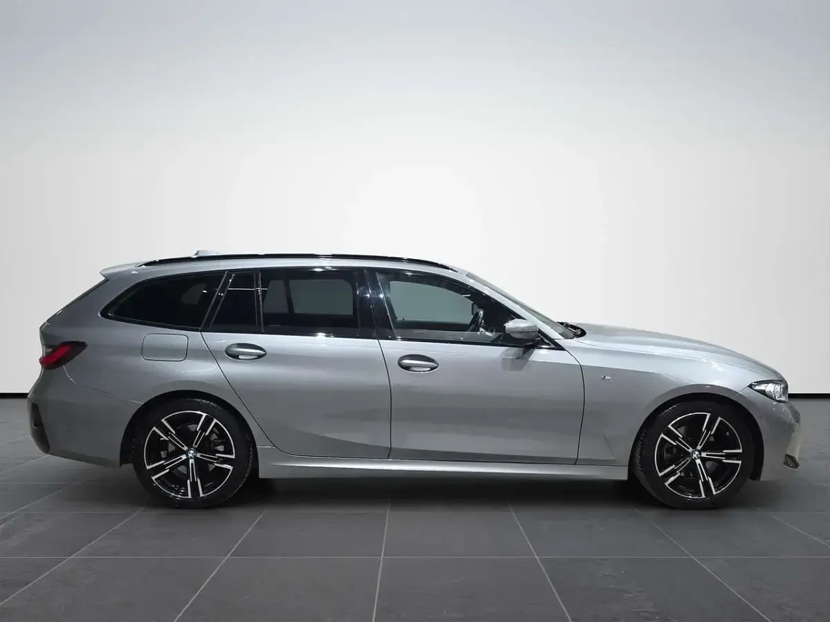 Usata BMW 320 M Sport 190 CV (139 kW) 2023 Skyscraper grey metallic Station wagon