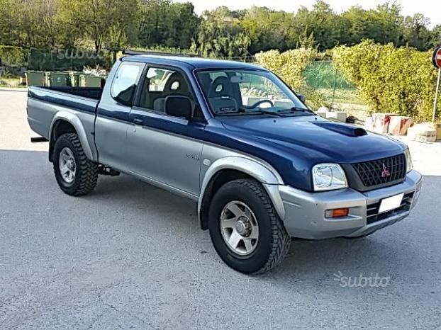 Mitsubishi l200 2002