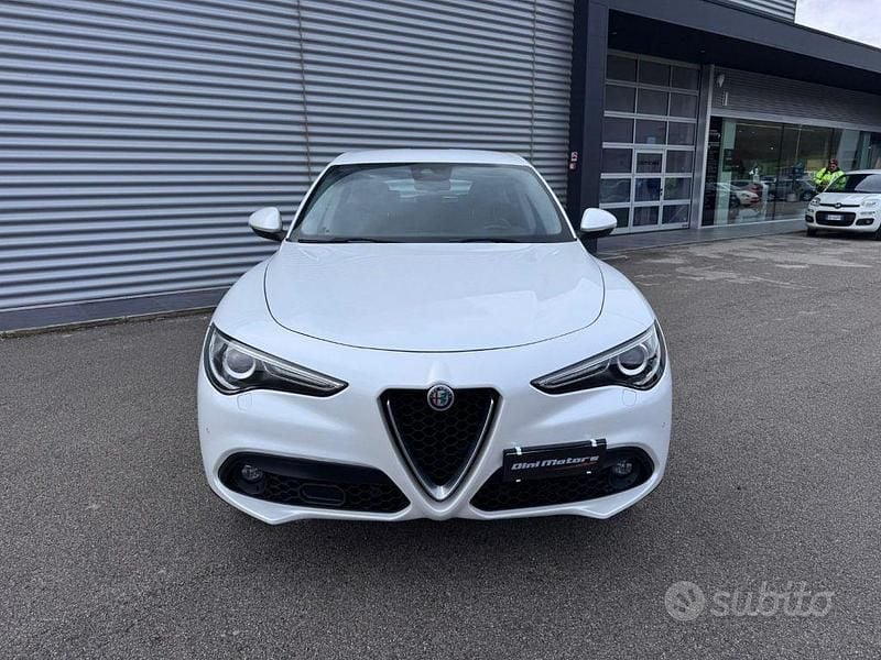 Usata Alfa Romeo Stelvio Super 210 CV (154 kW) 2017 Bianco SUV