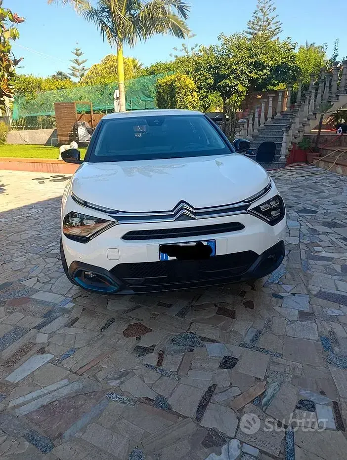Usata Citroën e-C4 56 kW (77 CV) 2023 Bianco Berlina