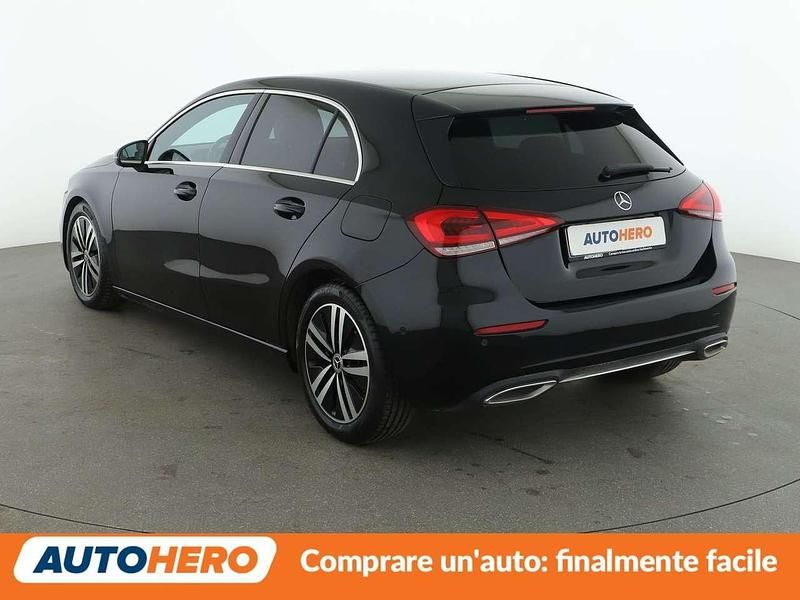 Usata Mercedes A180 116 CV (85 kW) 2023 Nero Berlina