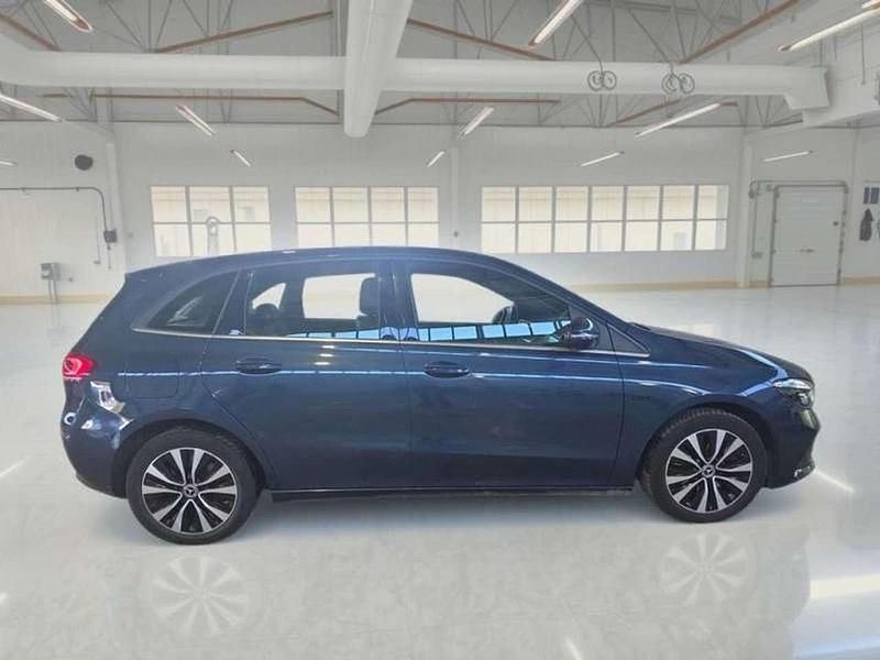 Usata Mercedes B250e 160 CV (117 kW) 2021 Blu Monovolume