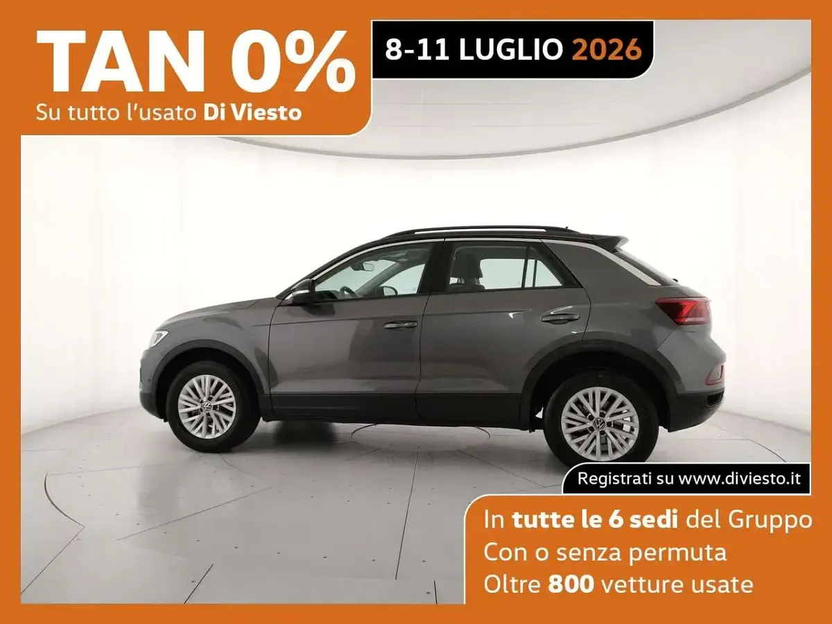 Usata VW T-Roc Life 150 CV (110 kW) 2023 Indium grey metallizzato nero SUV