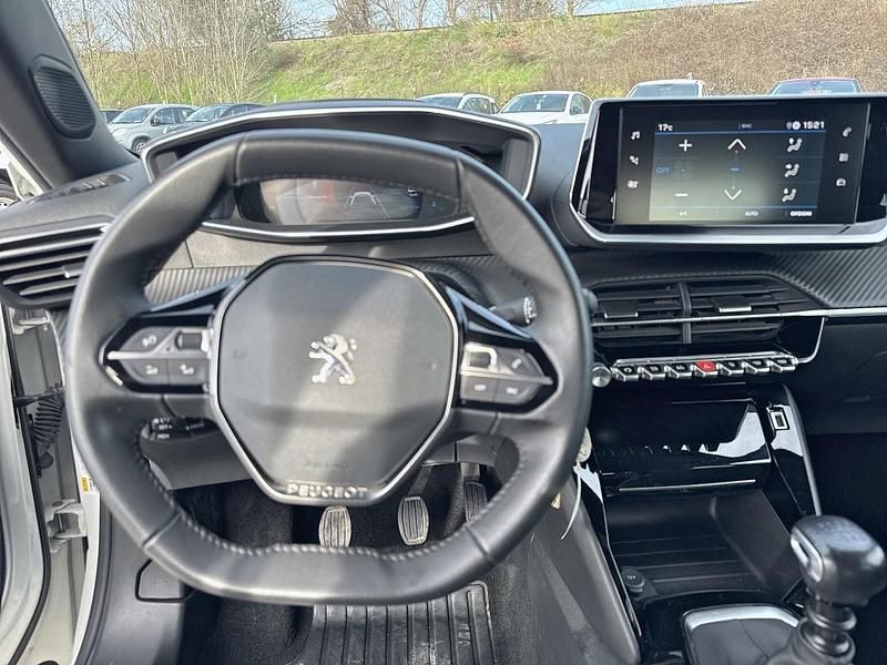 Usata Peugeot 2008 Allure 102 CV (75 kW) 2023 Bianco SUV