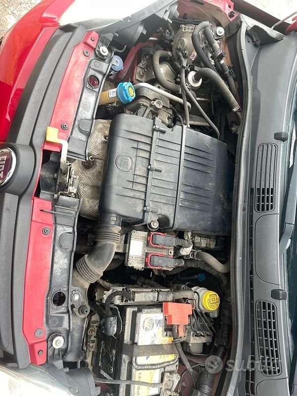Usata Fiat Panda 69 CV (50 kW) 2012 Rosso Utilitaria