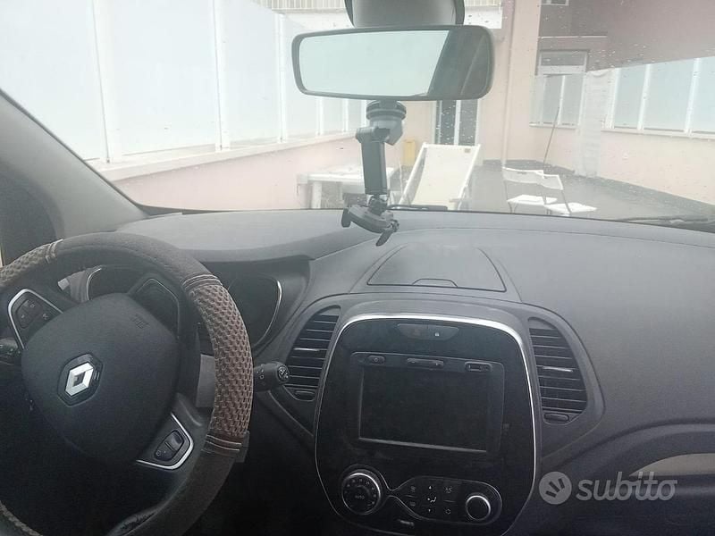 Usata Renault Captur Business 90 CV (66 kW) 2019 Nero SUV