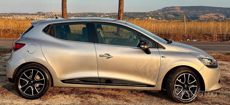 Usata Renault Clio IV 75 CV (55 kW) 2016 Grigio Utilitaria