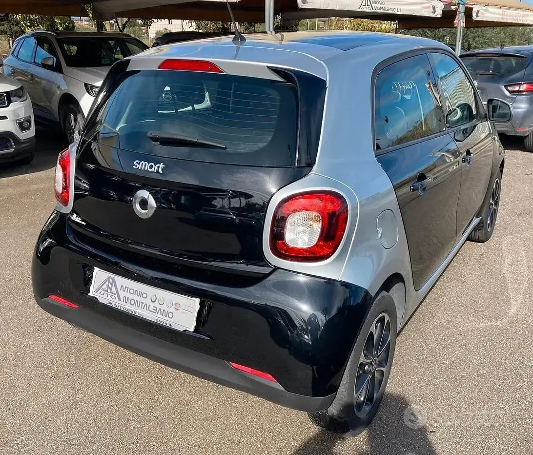 Usata Smart ForFour Passion 71 CV (52 kW) 2016 Nero Utilitaria