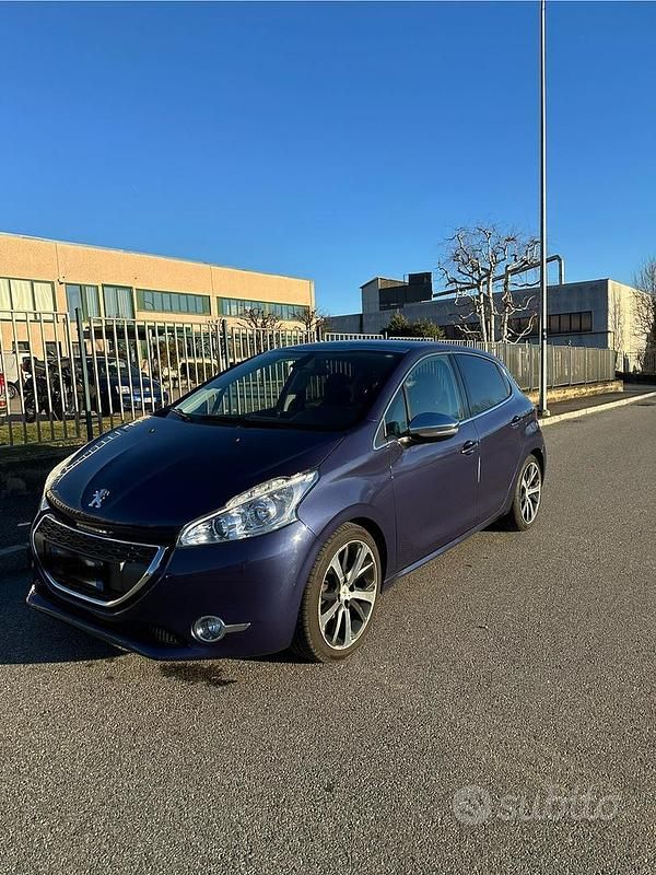 Usata Peugeot 208 2012 Grigio Utilitaria