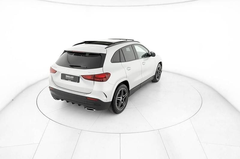 Usata Mercedes GLA200 AMG Line Premium Plus 150 CV (110 kW) 2024 Argento SUV