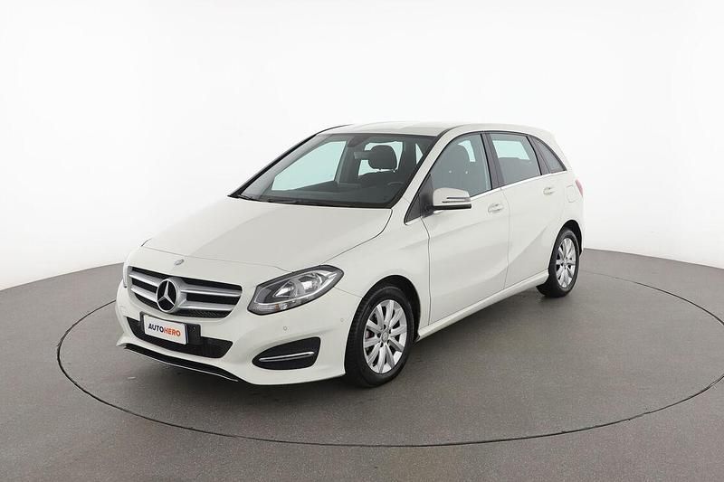 Usata Mercedes B180 110 CV (80 kW) 2016 Bianco Monovolume
