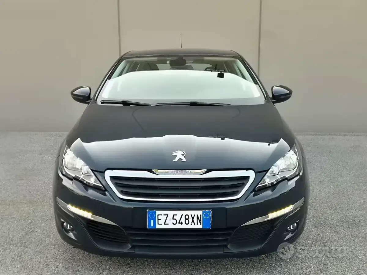 Usata Peugeot 308 Active 116 CV (85 kW) 2015 Grigio Berlina