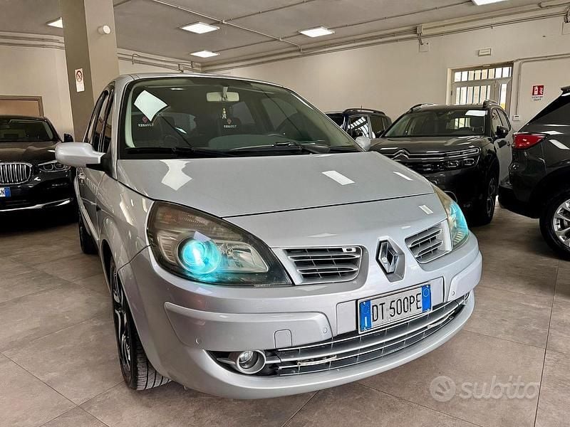 Usata Renault Scénic III Dynamique 130 CV (95 kW) 2009 Grigio Monovolume