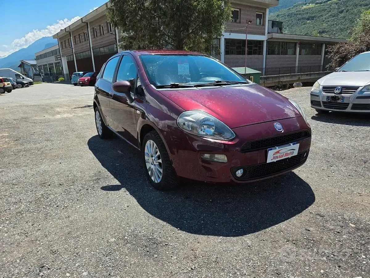 Usata Fiat Punto Evo 77 CV (56 kW) 2012 Rosso Utilitaria