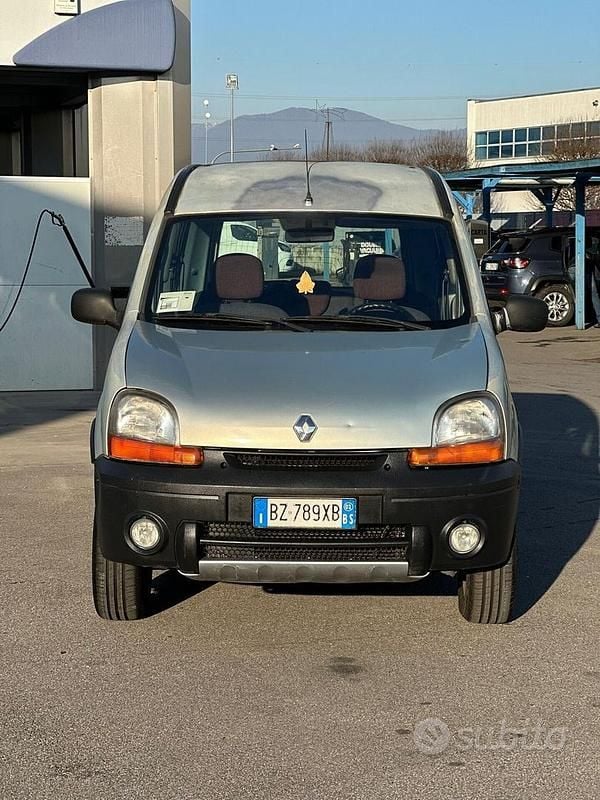 Usata Renault Kangoo Authentique 81 CV (59 kW) 2003 Grigio Monovolume