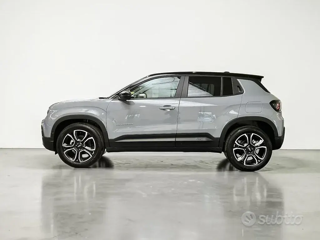 Nuova Jeep Avenger Summit 101 CV (74 kW) 2026 Grigio SUV