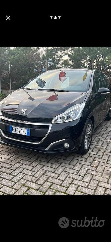 Usata Peugeot 208 2017 Nero Utilitaria