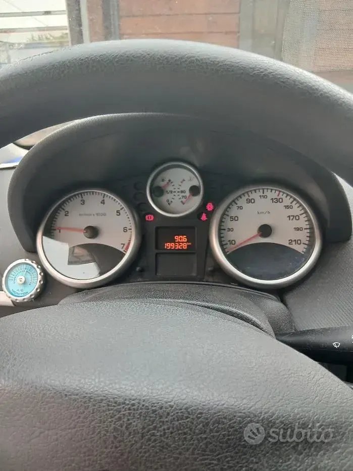 Usata Peugeot 207 75 CV (55 kW) 2009 Grigio Utilitaria