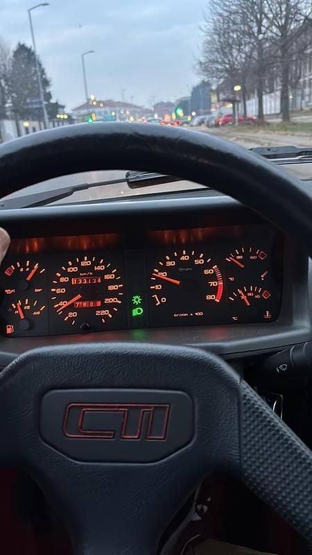 Usata Peugeot 205 112 CV (82 kW) 1989 Rosso Cabrio