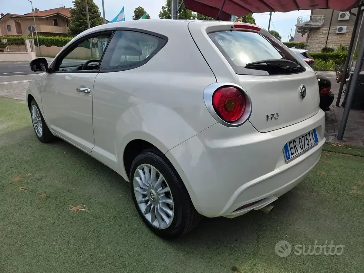 Usata Alfa Romeo MiTo Super 70 CV (51 kW) 2013 Beige Utilitaria