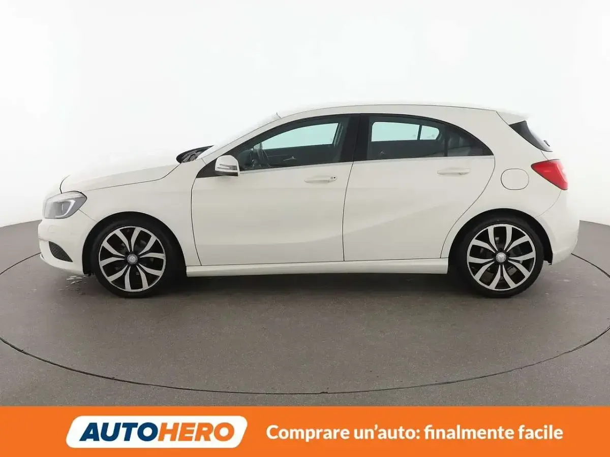 Usata Mercedes A180 109 CV (80 kW) 2015 Bianco Berlina
