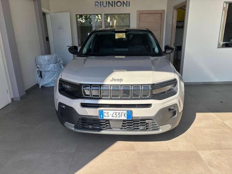 Beige Usata 2023 Jeep Avenger Summit SUV | 21.700 € (Buon prezzo) - Immagine 1/4