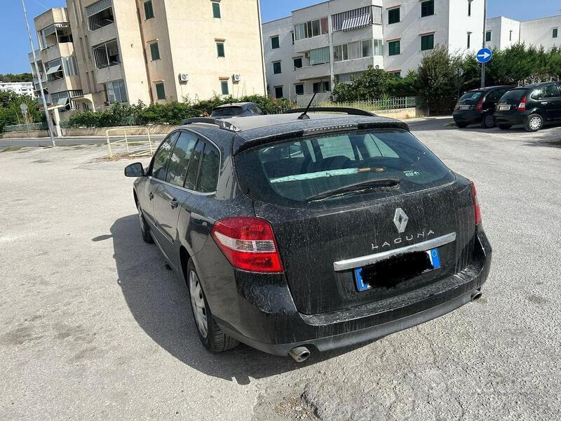 Usato 2010 Renault Laguna III 2.0 Diesel 150 CV (4.000 €)