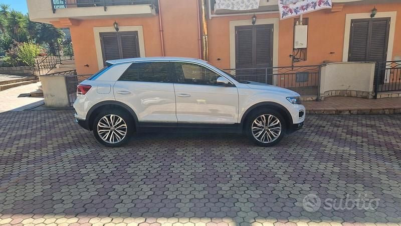 Usata VW T-Roc Advance 150 CV (110 kW) 2019 Bianco SUV