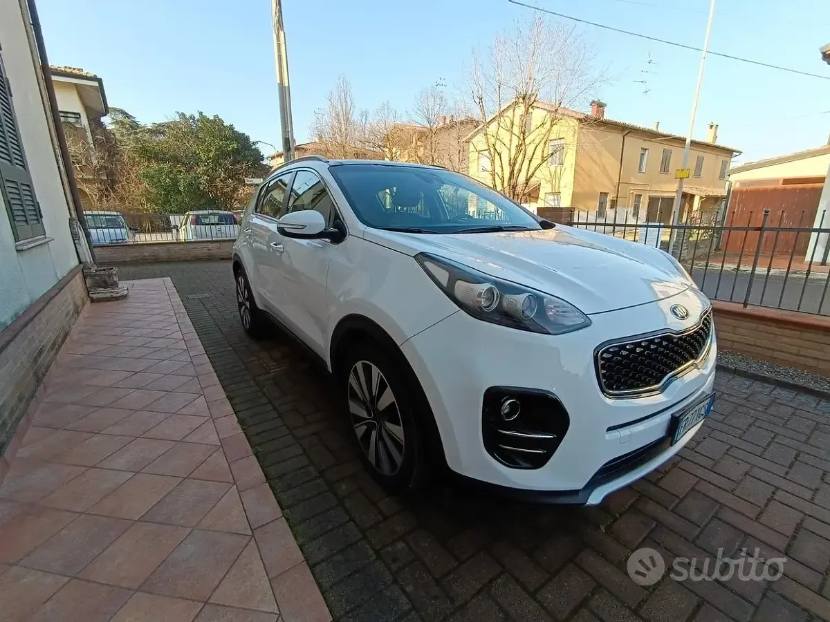 Usata Kia Sportage Style 141 CV (103 kW) 2018 Bianco SUV