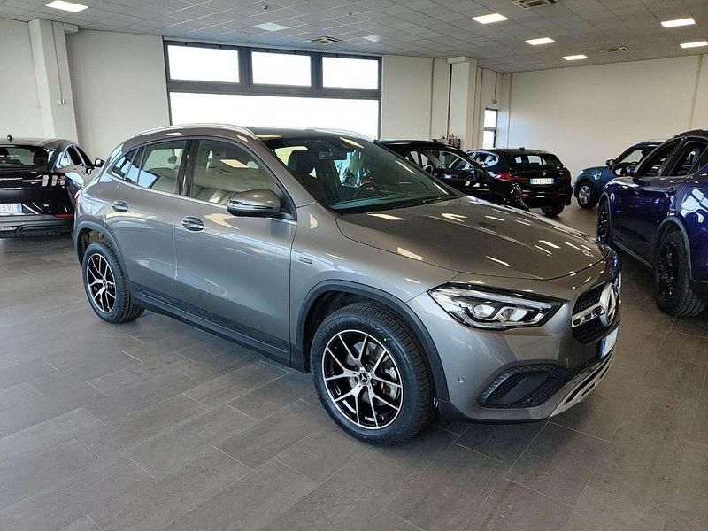 Usata Mercedes GLA250 218 CV (160 kW) 2021 Grigio SUV