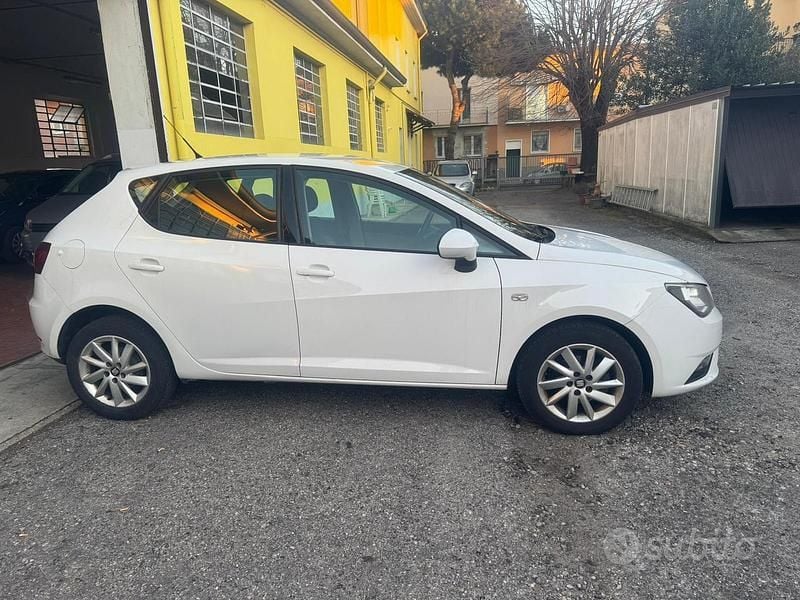 Usata Seat Ibiza Style 75 CV (55 kW) 2014 Bianco Utilitaria