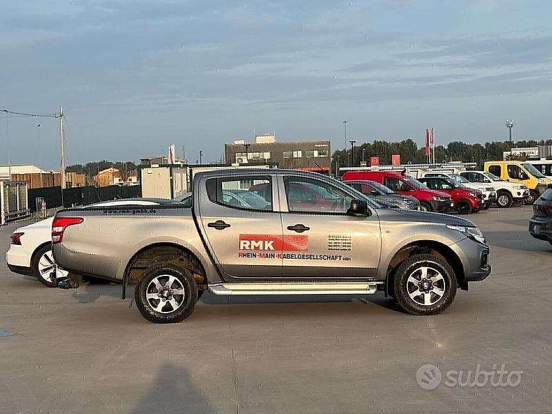 Usata Mitsubishi L200 Invite+ 154 CV (113 kW) 2018 Grigio Pick-up