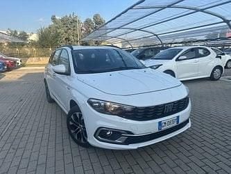 Usata Fiat Tipo Cross 99 CV (72 kW) 2021 Grigio Utilitaria