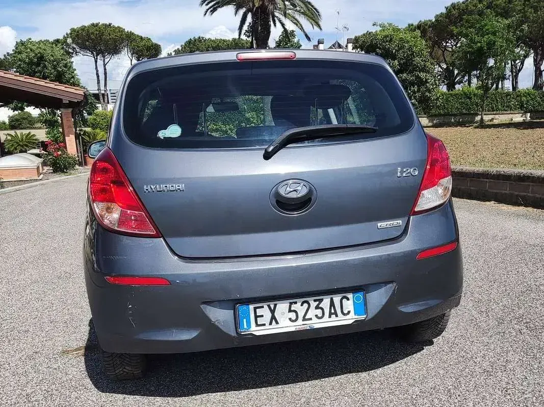 Usata Hyundai i20 Edition 75 CV (55 kW) 2014 Grigio Utilitaria