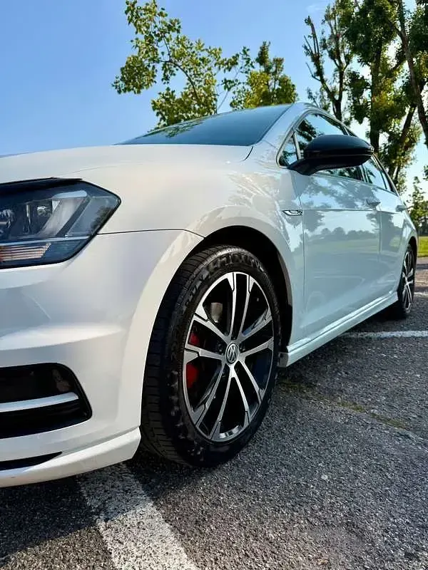 Usata VW Golf VII Edition 125 CV (91 kW) 2016 Berlina