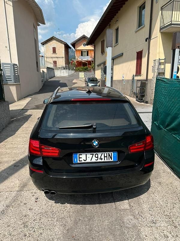 Usata BMW 520 185 CV (136 kW) 2011 Nero Station wagon