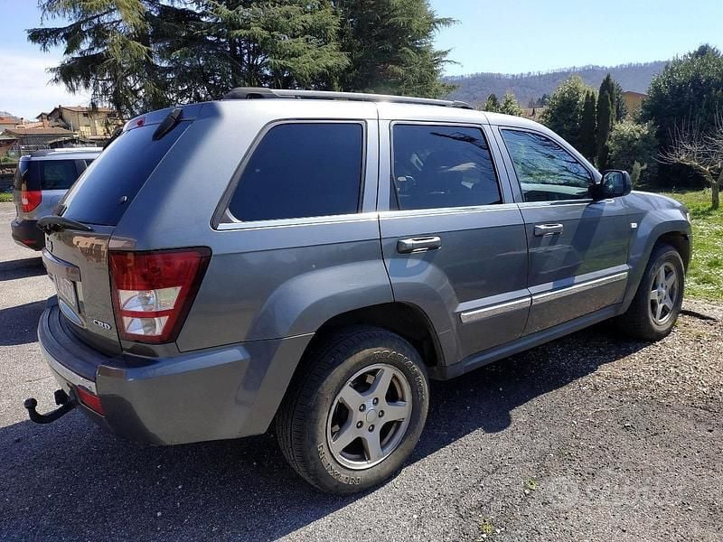 Usata Jeep Grand Cherokee Limited 218 CV (160 kW) 2009 Grigio SUV