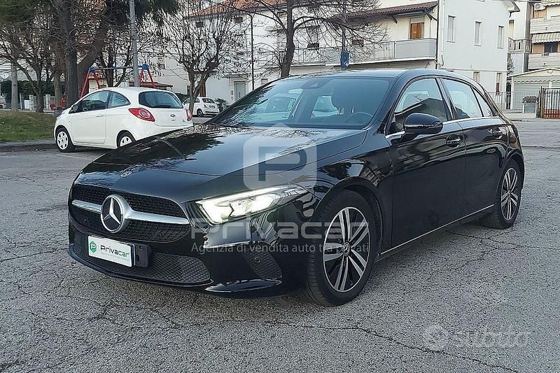 Usata Mercedes A180 Business 116 CV (85 kW) 2020 Nero Utilitaria