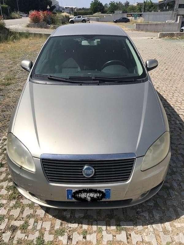 Usata Fiat Croma Emotion 150 CV (110 kW) 2006 Argento Berlina